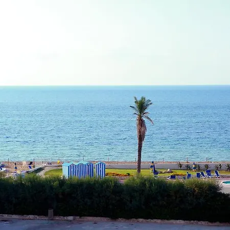 Brezza Di Grecale 4* טראפאני