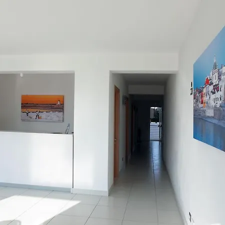 Brezza Di Grecale מלון דירות טראפאני