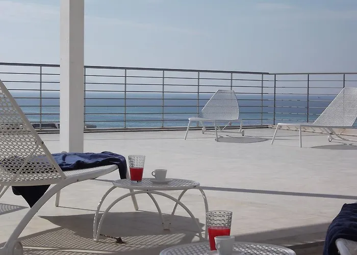 Brezza Di Grecale Aparthotel 4*