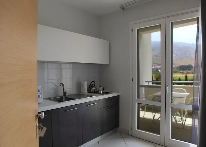 Aparthotel Brezza Di Grecale 4*