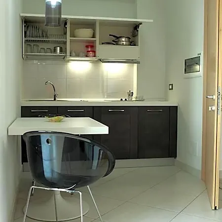 Brezza Di Grecale Ξενοδοχείο με διαμερίσματα 4*